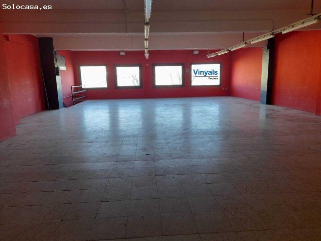 Diáfano y con entrada para vehículos!