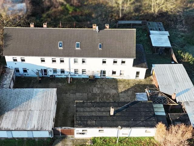 Diamant im Rohzustand: Sanierungsbedürftiges Mehrfamilienhaus in Osterweddingen bei Magdeburg