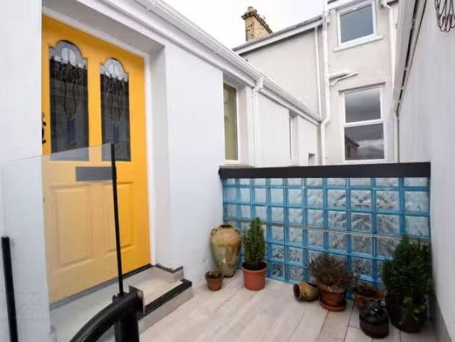 'DIAMOND TERRACE', 8b Victoria Avenue