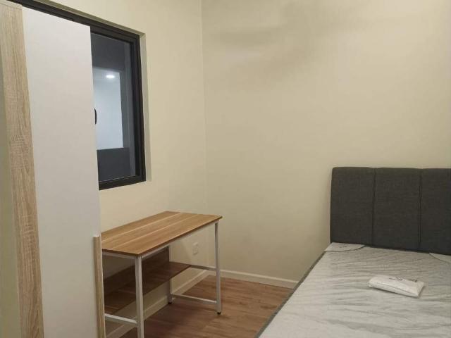 Dian Residence, Seksyen 13 Single RoomFully Furnish NEW Aircond Wardrobe Table Chair Mattress