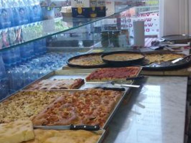 Diano Marina IM PUNTO RISTORO, pizzeria al taglio, gastronomia ecc.