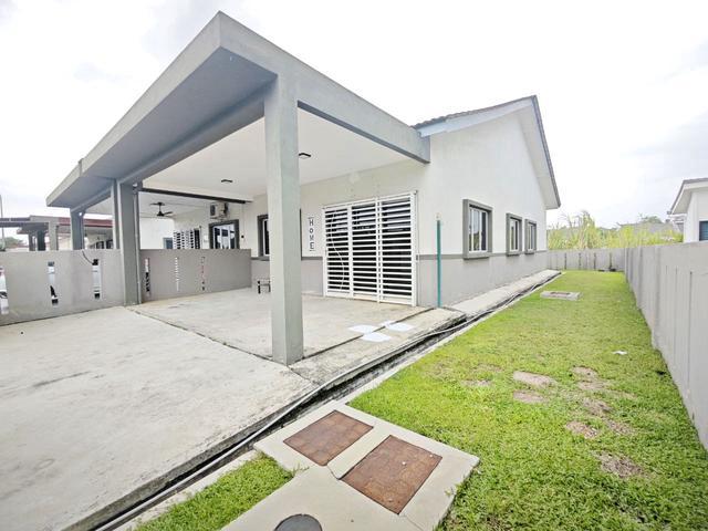 Dibawah Harga Pasaran Bebas Banjir Freehold Semi D Sek 30 For Sale
