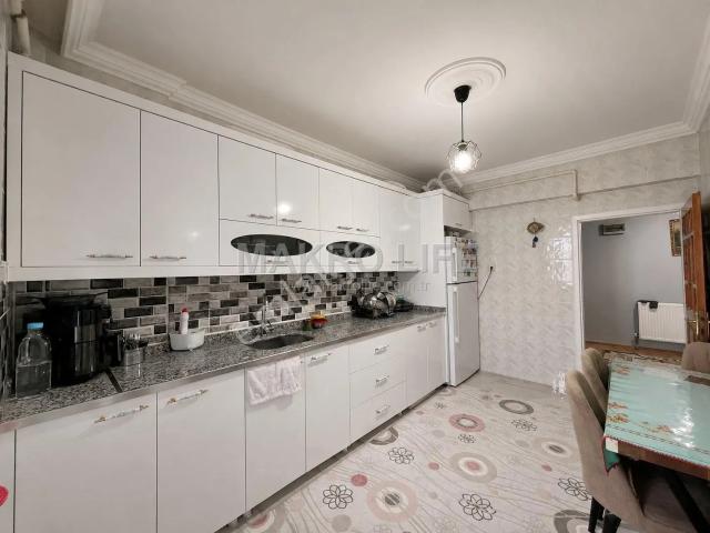Diclekent Cuppa Cafe Kavşağı Civarı'nda Bakımlı 3+1 Daire