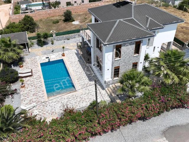 Didim Tam Müstakil Havuzlu Bahçeli Full Eşyalı Villa