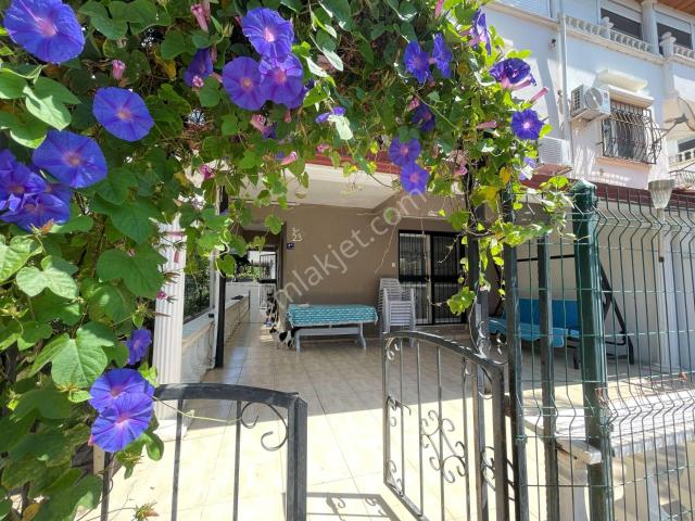 Didim Yeni Mahalle Altınkumsal Sahil Sitesi İçerisinde Satılık 3+1 Tripleks Villa
