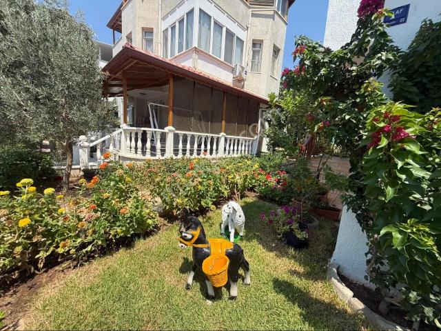 Didim Akbük’te Denize Yürüme Mesafesi 4+1 Kiralık Villa