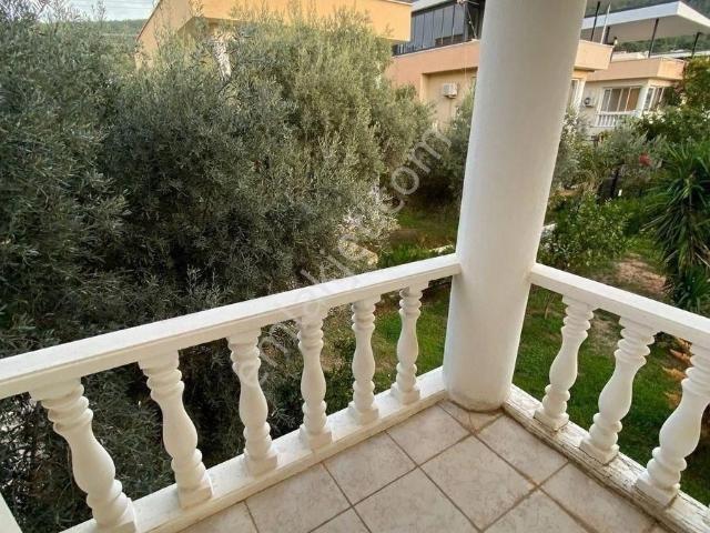 Didim Akbük Merkezde Havuzlu Sitede Tam Müstakil Villa