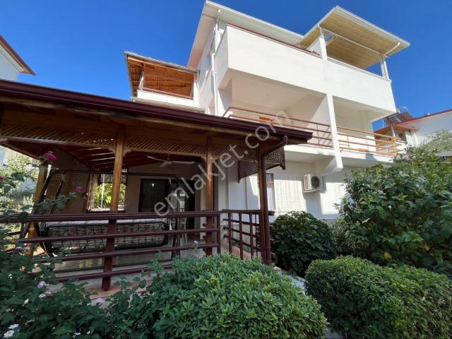 Didim Akbük Merkezde Satılık 3+1 Yazlık