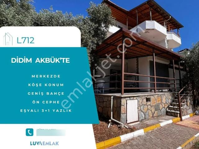 Didim Akbük'te Köşe Konum Geniş Bahçeli Deniz Manzaralı 3+1 Yazlık