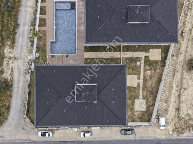 Didim Akyeniköy'de Havuzlu & Asansörlü Sitede Satılık Fırsat 2+1