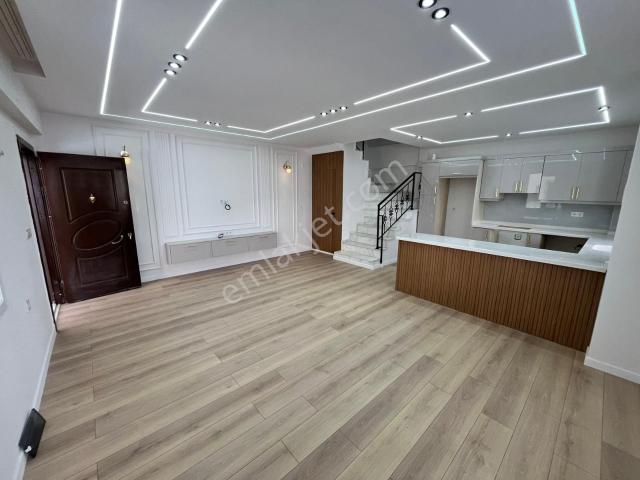 Didim Altınkum'da Denize Yürüme Mesafesinde 3+1 Trpleks Villa