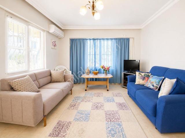Didim Çamlıkta Denize Yakın Havuzlu, Eşyalı 2+1 Daire