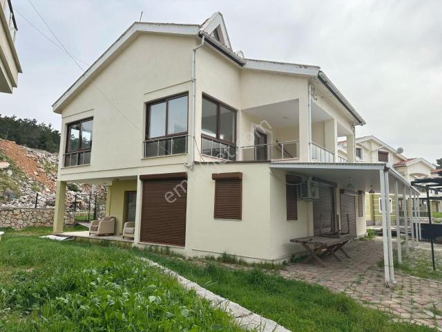 Didim Country Villaları Havuzlu Site'de 2+1 Dubleks Fırsat Villa