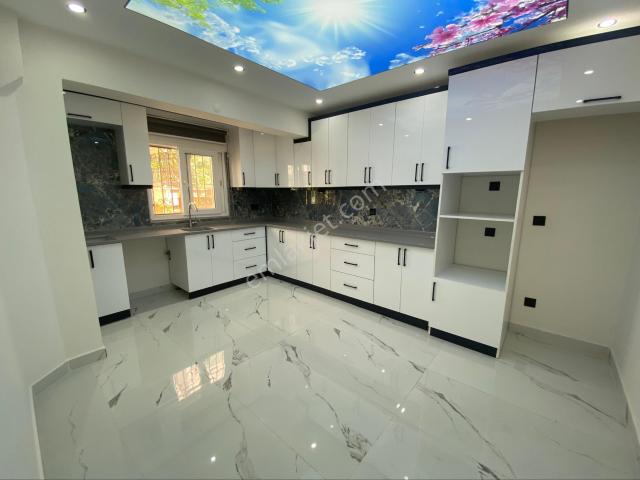 Didim Efeler Mahallesi 5+1 Ayrı Mutfak Asansörlü Satılık Villa