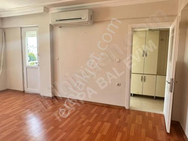 Didim Efeler Mahallesinde 3+1 Ayrı Mutfak Ara Kat Satılık Daire