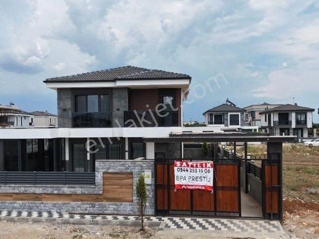 Didim Efelerde Tam Müstakil 3+1 Ayrı Mutfak Kış Bahçeli Yerden Isıtmalı Sıfır Lüx Villa