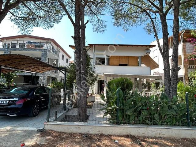 Didim Fevzipaşa Mahallesinde Uslu Sitesinde Satılık Villa
