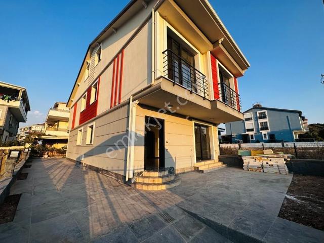 Didim Hisar’da 4+1 Bahçeli Satılık Villa!
