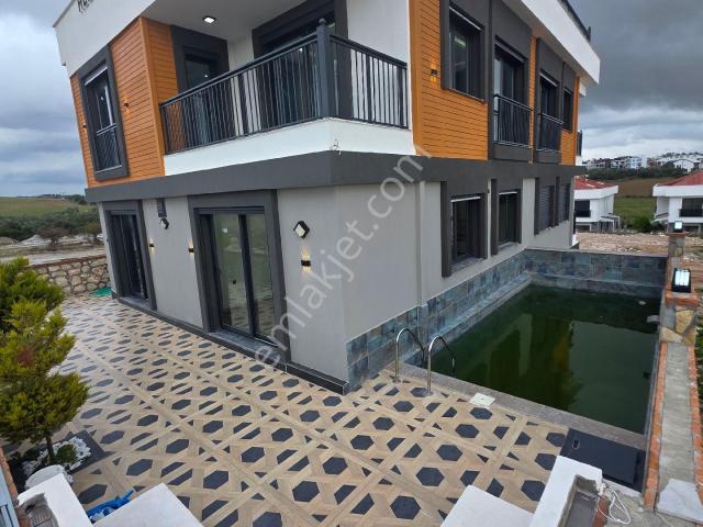 didim Hisar’dahamam + Sauna + Sinema Odalıdeniz Manzaralı Lüks Triplex Villa