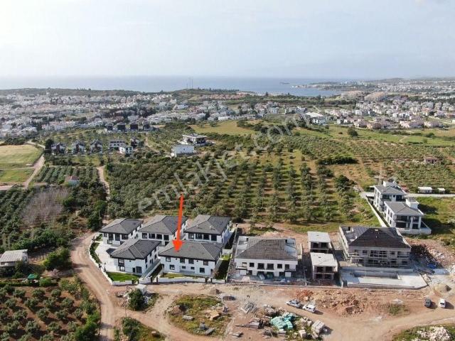 Didim Hisar Mah.havuzlu Site İçinde Köşe 3+1sıfır Villa