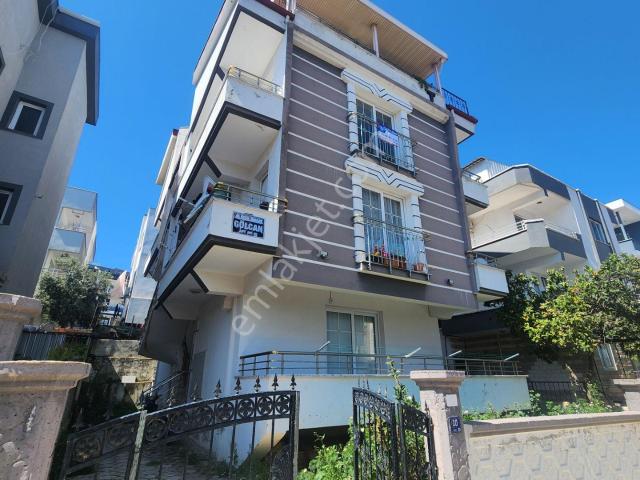 Didim Hisar'da Ara Kat Ön Cephe Kısmi Deniz Manzaralı 1+1 Daire