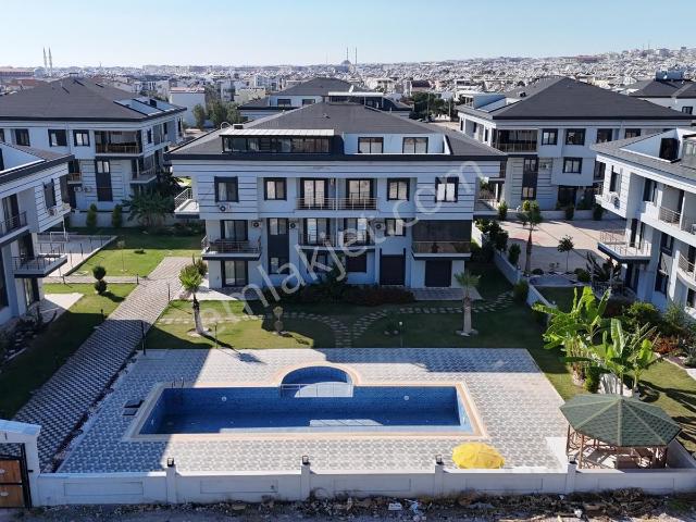 Didim Merkezde Havuzlu Site İçerisinde Satılık Fırsat Daireler