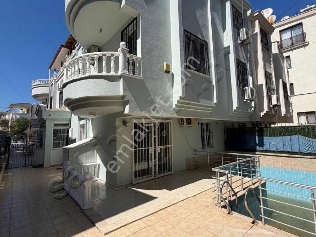 Didim Satılık Merkezde 4+1 Havuzlu Masrafsz Yazlık Müstakl Villa