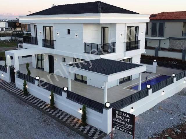 Didimefelerde 3+1 Havuzlumüstakil Villa