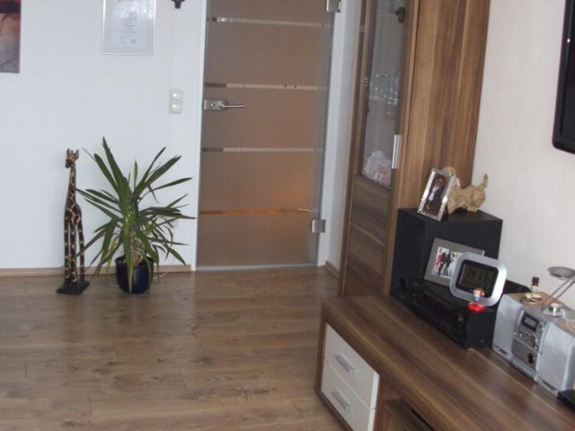 Die Aussicht genießen! Sanierte 3 Zi. Whg,Blk, EBK, TG und Außenstellplatz in La Süd