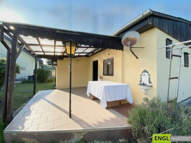 die Badesaison genießen Pachtgrund mit Bungalow mit großem Garten und Pool in der Feriensiedlung beim Badeteich Steinbrunn