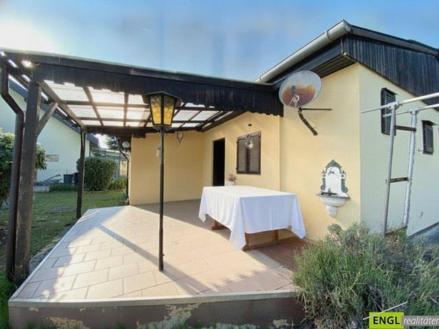 die Badesaison genießen Pachtgrund mit Bungalow mit großem Garten und Pool in der Feriensiedlung beim Badeteich Steinbrunn