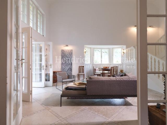 Wunderschöne Maisonette mit parkartigem Garten in Jahrhundertwendevilla