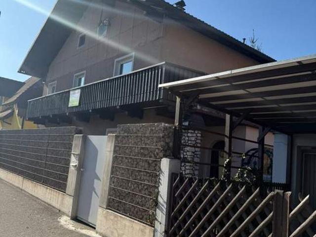 Die Liegenschaft wird im OFFENEN BIETERVERFAHREN verkauft MEHRPARTEIENHAUS im Stadtteil Wels Pernau AUFSTOCKUNG MÖGLICH