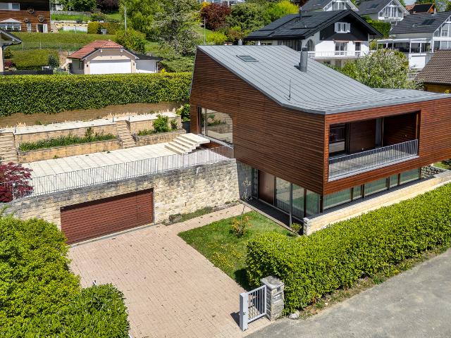Die Villa Julia: Unverbaubarer Blick, Volumen und Helligkeit