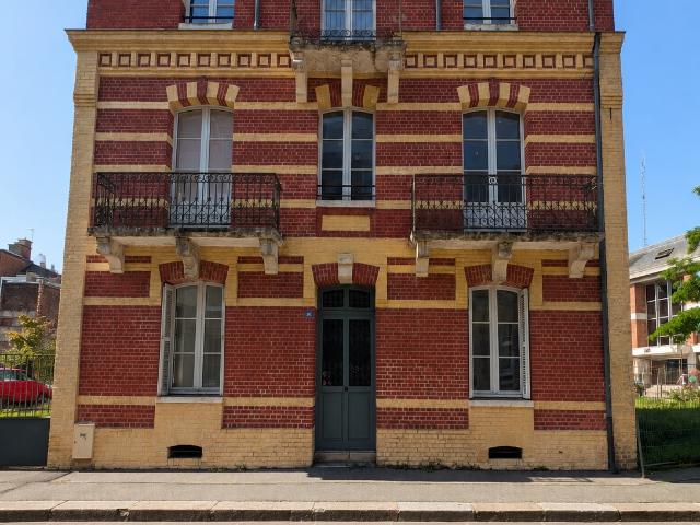 Dieppe centre ville immeuble de rapport 4 places de parking privatives