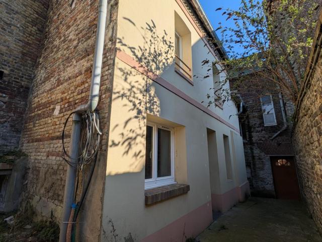 DIEPPE LE POLLET / MAISON INDIVIDUELLE 2 CHAMBRES COUR INTERIEURE