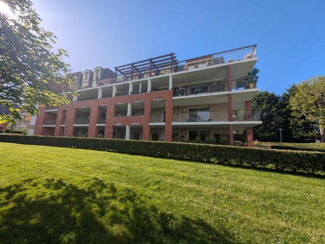 DIEPPE QUARTIER GOLF APPARTEMENT DE STANDING 3 CHAMBRES TERRASSE 51M2 GARAGE ET PARKING