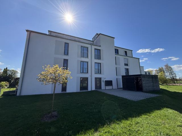 Diese Wohnung hat mehr! Geräumige 3 Zimmer Wohnung mit 2 Bädern in Schirmitz