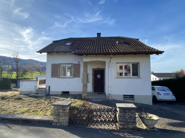 Dieses Familienhaus mit einem sehr schönen Grundstück