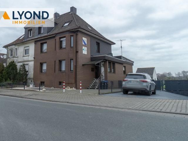 Dieses Mehrfamilienhaus mit 3 Wohneinheiten, Garten und Stellplätze könnte Ihr neues Zuhause werden!