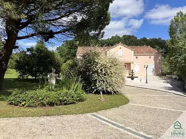 Dignac 16410 Achat / Vente maison 8 pièces t8 jardin cave