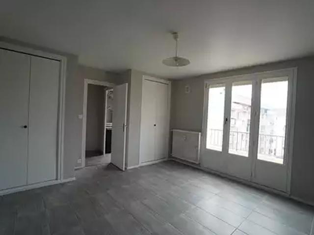 Dijon 21000 Achat / Vente appartement 1 pièce t1 au dernier étage cave