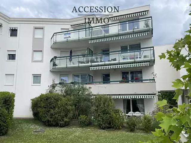 Dijon 21000 Achat / Vente appartement 2 pièces t2 au dernier étage piscine