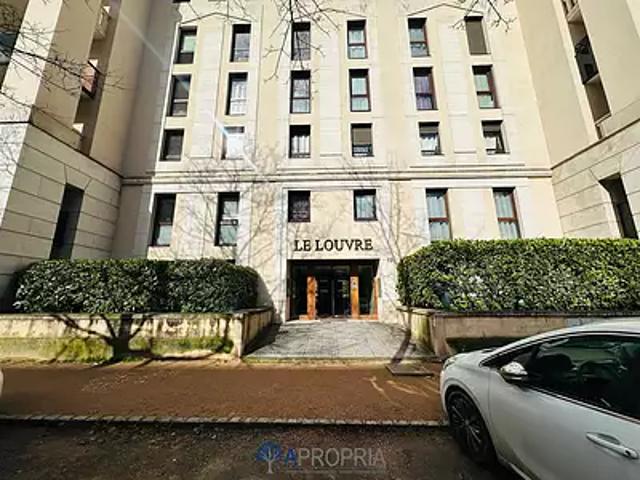Dijon 21000 Location appartement 1 pièce t1 au dernier étage