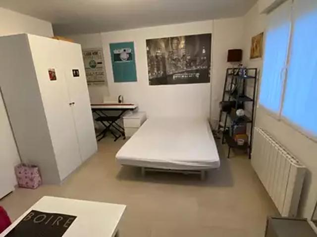Dijon 21000 Location appartement 1 pièce t1 au dernier étage