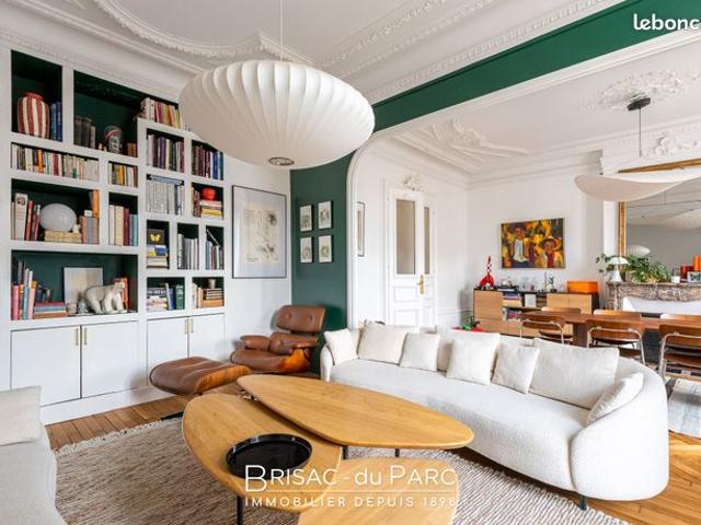 DIJON CARNOT Très bel appartement T4 entièrement rénové 118 m² 3 chambres Balcon