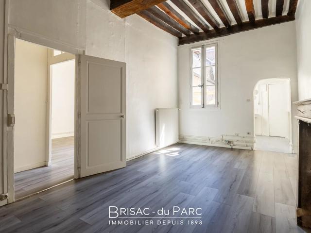 Dijon centre appartement t2 bis atypique de 58 m² environ bo
