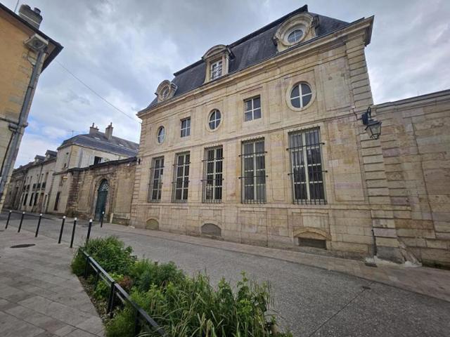 Dijon centre ville rue Crébillon