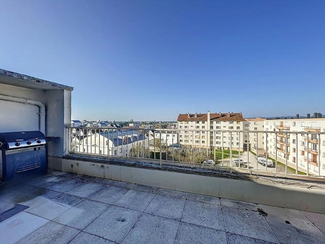 DIJON RUE D'AUXONNE MANSART FACULTES / Type 4 POUR COLOCATION en duplex avec terrasse avec 3 chambres pour colocation