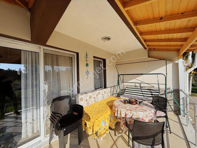 Dikili Salihler'de Satılık Triplex Villa